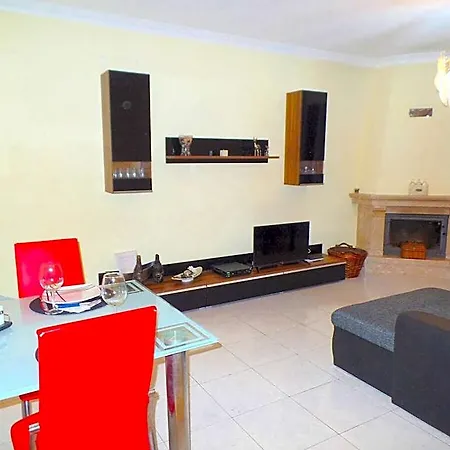 Patio Da Cavadas | 3 Rooms! Hotel Rio Tinto